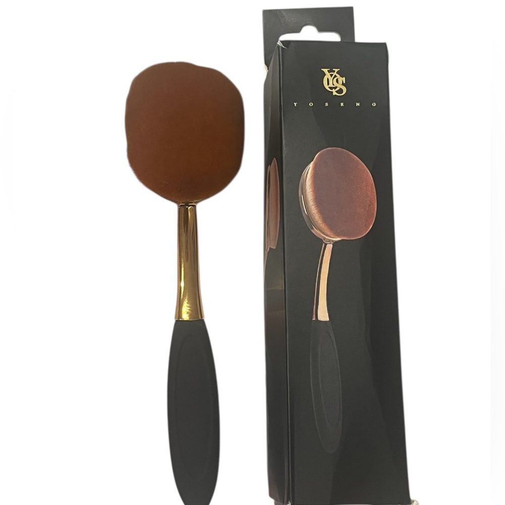 Oval Makeup Brush NIB